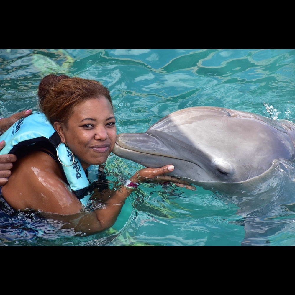 Meet your Posher, Yahima